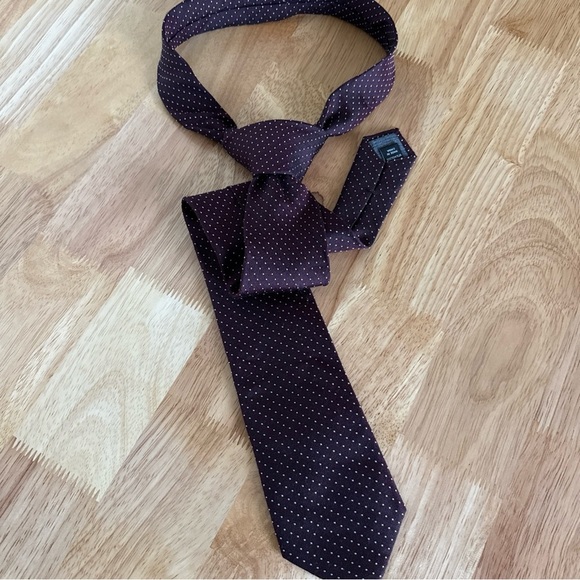 Kenneth Cole ‘Awearness’ Men’s Neck Tie Dress Maroon Dot Workwear - Picture 5 of 7